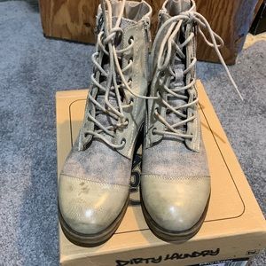 Dirty Laundry combat boot, 7.5, taupe